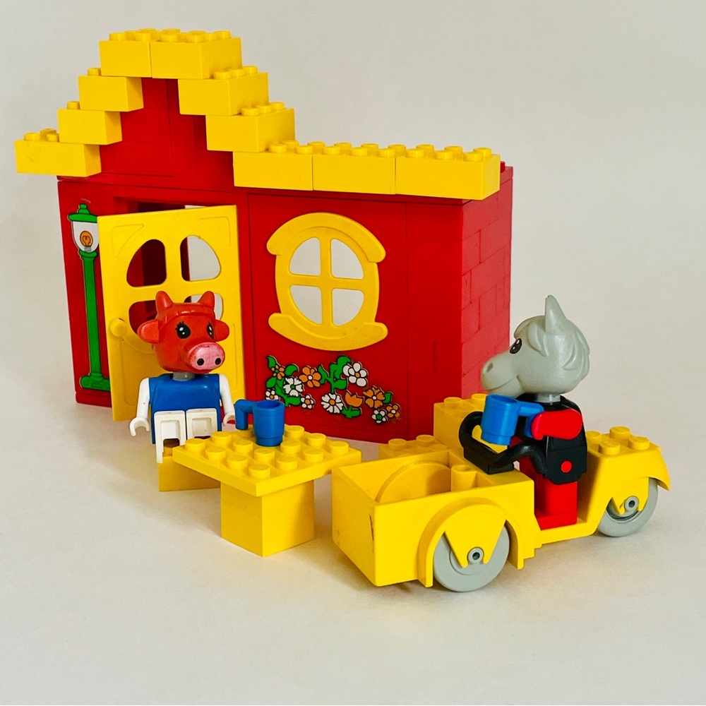 LEGO Fabuland 3665 Ice Cream Shop with Scooter 1980 Vintage